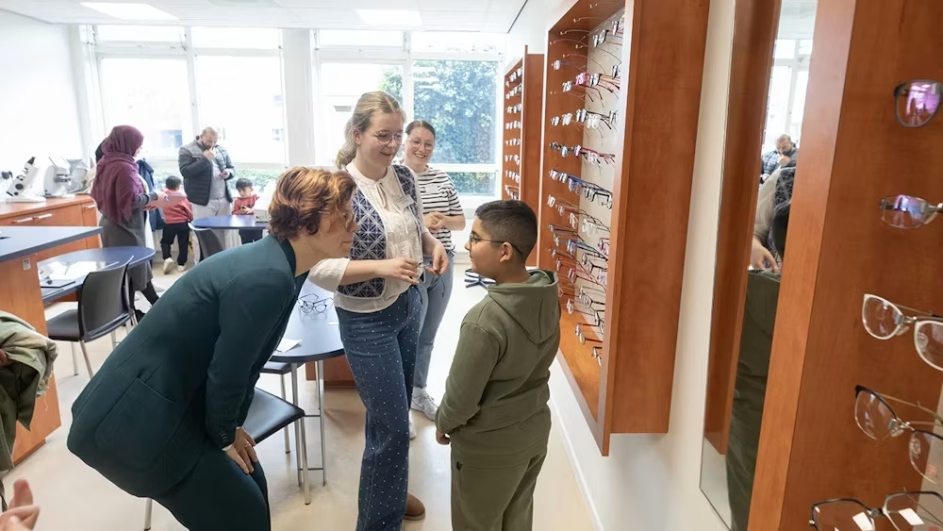 hogeschool-utrecht-en-gemeente-bieden-ook-in-2026-gratis-oogonderzoek-en-kinderbrillen
