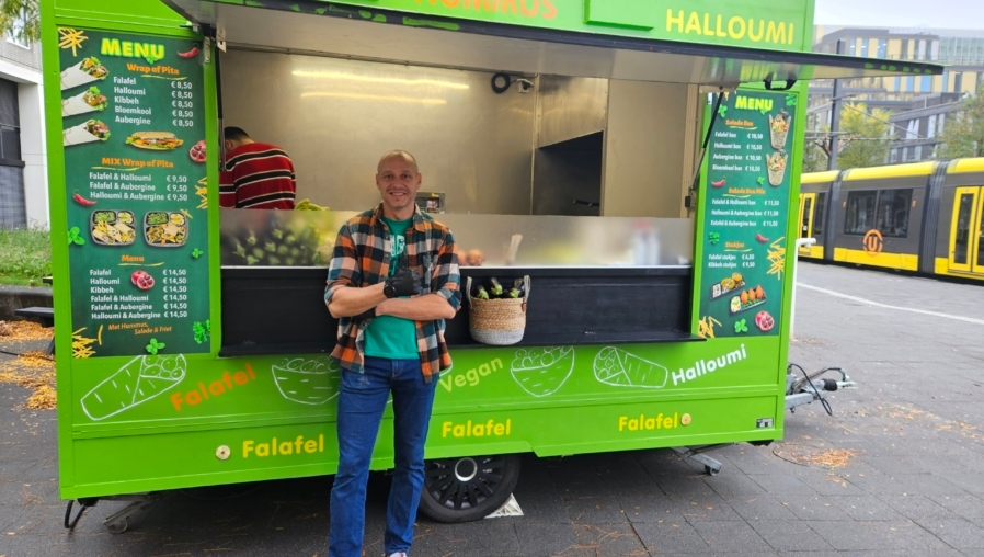 Eid - falafel halloumi